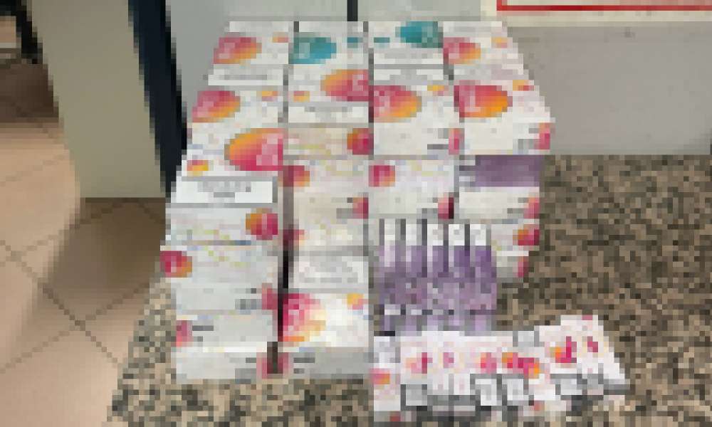 Aproximativ 39.000 de tigarete nedeclarate, descoperite pe Aeroportul Otopeni în bagajele de cala ale unor cetateni români