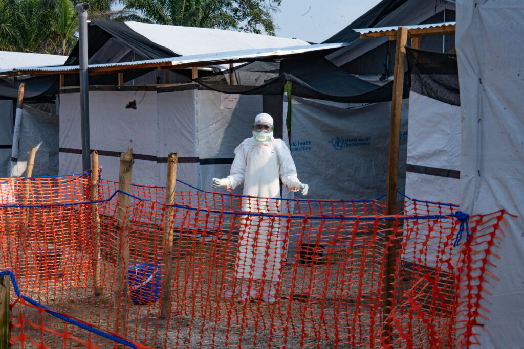 Focar în Congo cu o noua tulpina de Ebola: 80 de oameni au murit