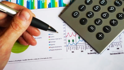 Cât de mult seamana deficitul românesc cu al Irlandei. Social-democratii nu au invocat Irlanda atunci când avea 12,5% impozit pe profit si atragea multinationale