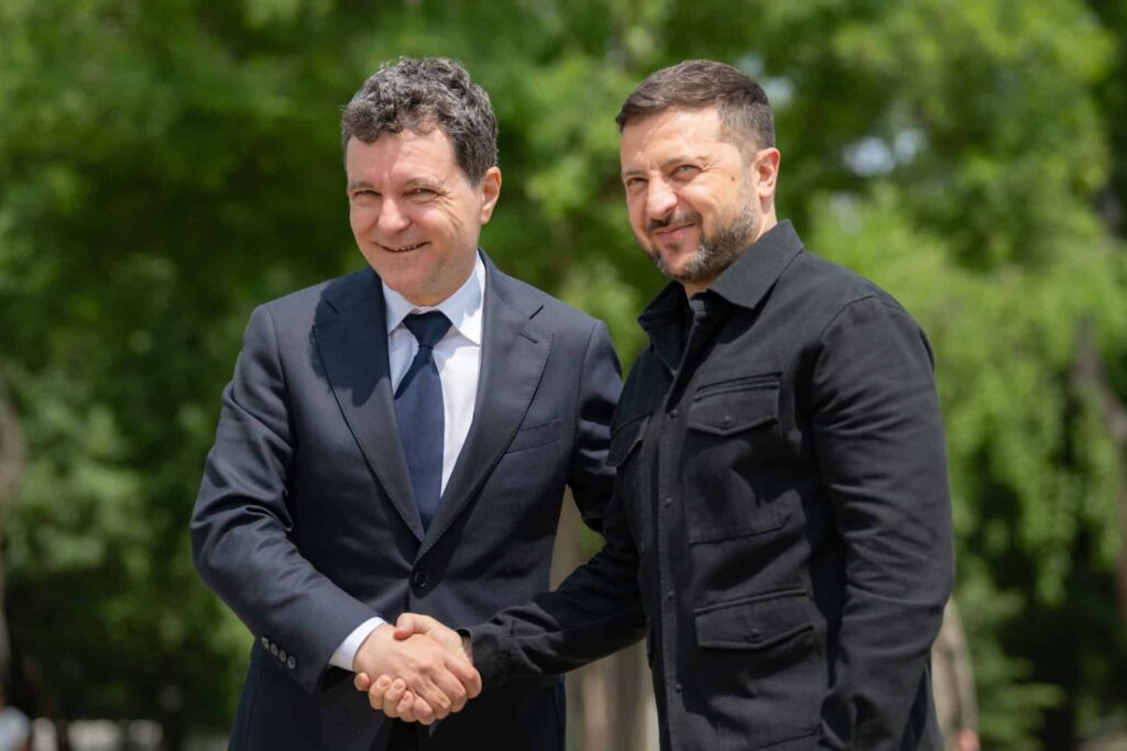 Zelenski vine din nou la Bucuresti. România fara guvern stabil, dar cu summit NATO si gaze pentru Ucraina
