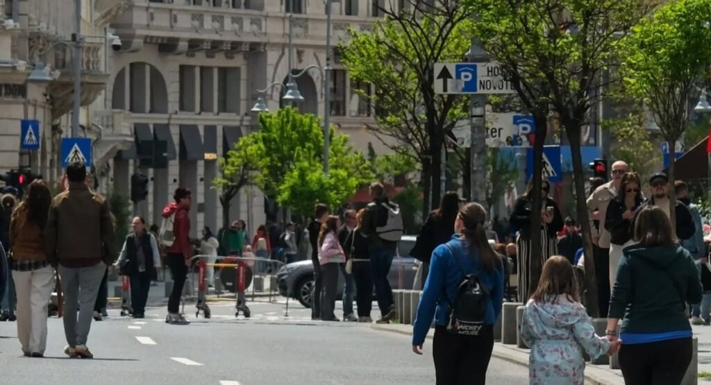 Programul Strazi Deschise, afectat de ploi: traficul de pe Calea Victoriei a fost redeschis mai devreme