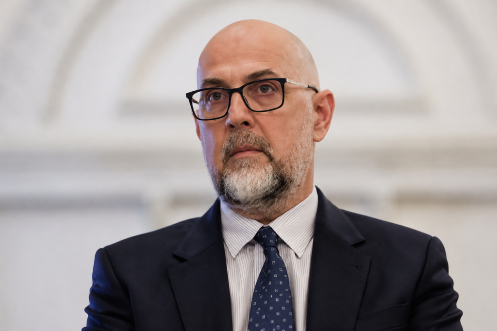 Kelemen Hunor propune un plan B pentru ieșirea din criza politică: refacerea coaliției PSD–PNL–UDMR, fără USR