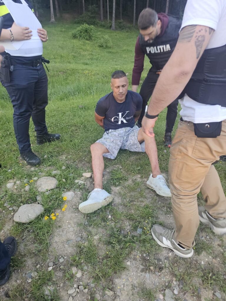 Atac armat în Hunedoara. Patru persoane au fost împușcate după ce un bărbat a deschis focul asupra familiei fostei iubite