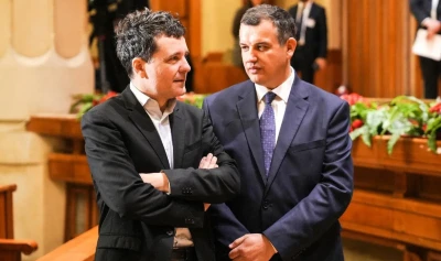PSD, împărțit în două tabere. AUR, PNL si USR nu vor să voteze pentru guvernul Tomac. Premierul desemnat, departe de o majoritate în Parlament