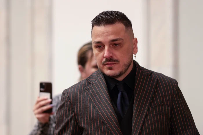 Makaveli, lăsat liber de procurori. Influencerul, sub control judiciar și monitorizat cu brățară electronică. Primele declarații după ieșirea din arest. “Îmi asum fapta”