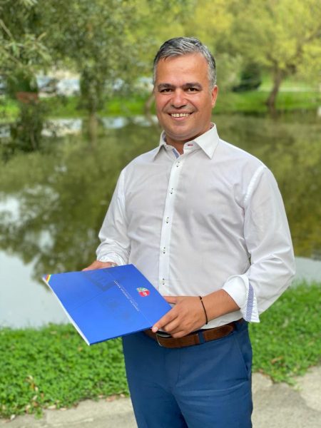 Bolojan rămâne tot mai izolat. Val de susținere pentru Adrian Veștea în PNL