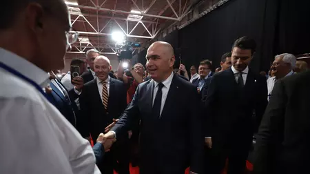 Bolojan, reales la șefia PNL într-un congres marcat de absențe masive. Peste 1.000 de delegați au lipsit de la vot