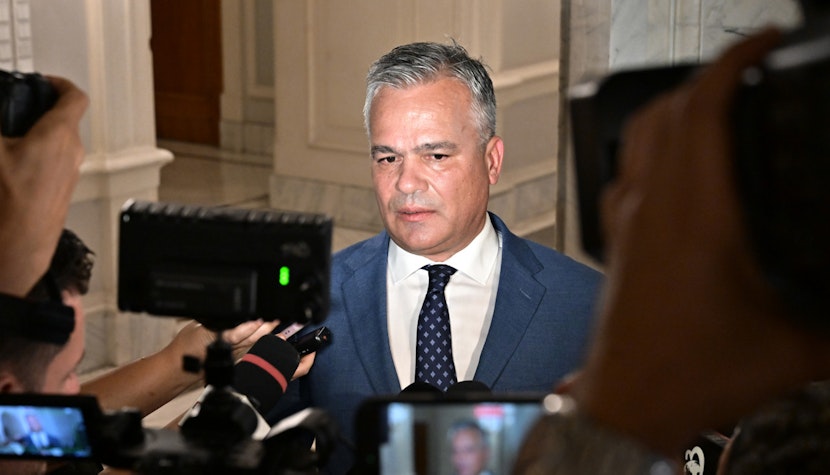 Guvernul Veștea, pe ultima sută de metri. Au început audierile din comisii. La 21:30 urmează votul în Parlament.