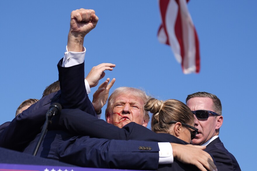 Raport exploziv în SUA: Secret Service știa că atacatorul lui Donald Trump era pe acoperiș cu două minute înainte de atentat